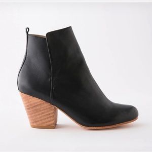 Size 37 (6.5 US) fortress of Inca leather booties